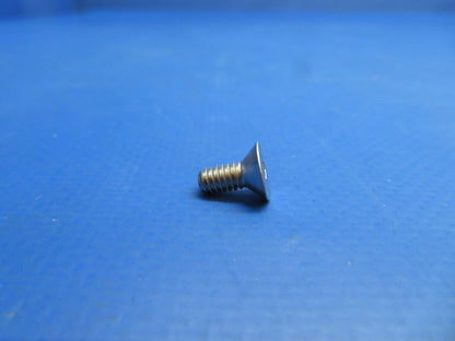 McCauley Propeller Screw LOT OF 25 w/ 8130 NOS (0323-671)