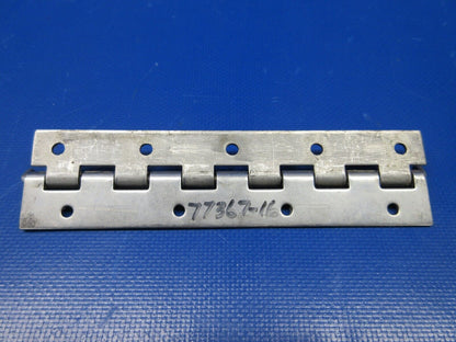 NOS Piper Aileron Hinge P/N 773667-16 (1223-670)