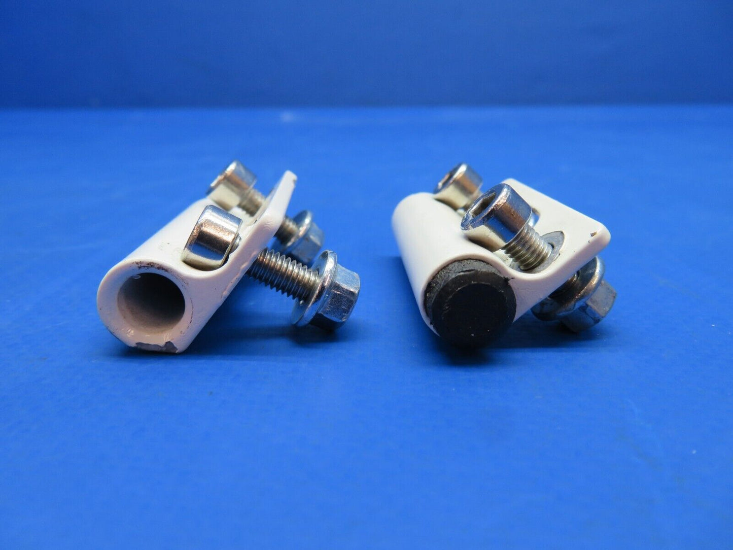 Diamond DA-42 DS Hinge LH Flap Hinge P/N HI1-LH LOT OF 2 (0623-113)