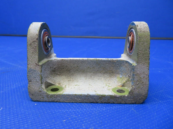 Beech 95-B55 Baron Elevator Hinge P/N 95-610012-15 (0621-985)