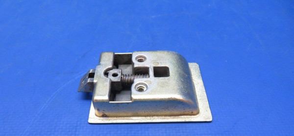 Bombardier Lear Jet Latch Gold / Brass P/N H2337K1530 NOS (0923-683)