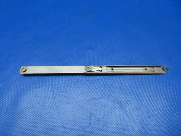 Cessna 401 / 401A Nacelle Baggage Door Step Assy P/N 5211183-1 (0124-226)