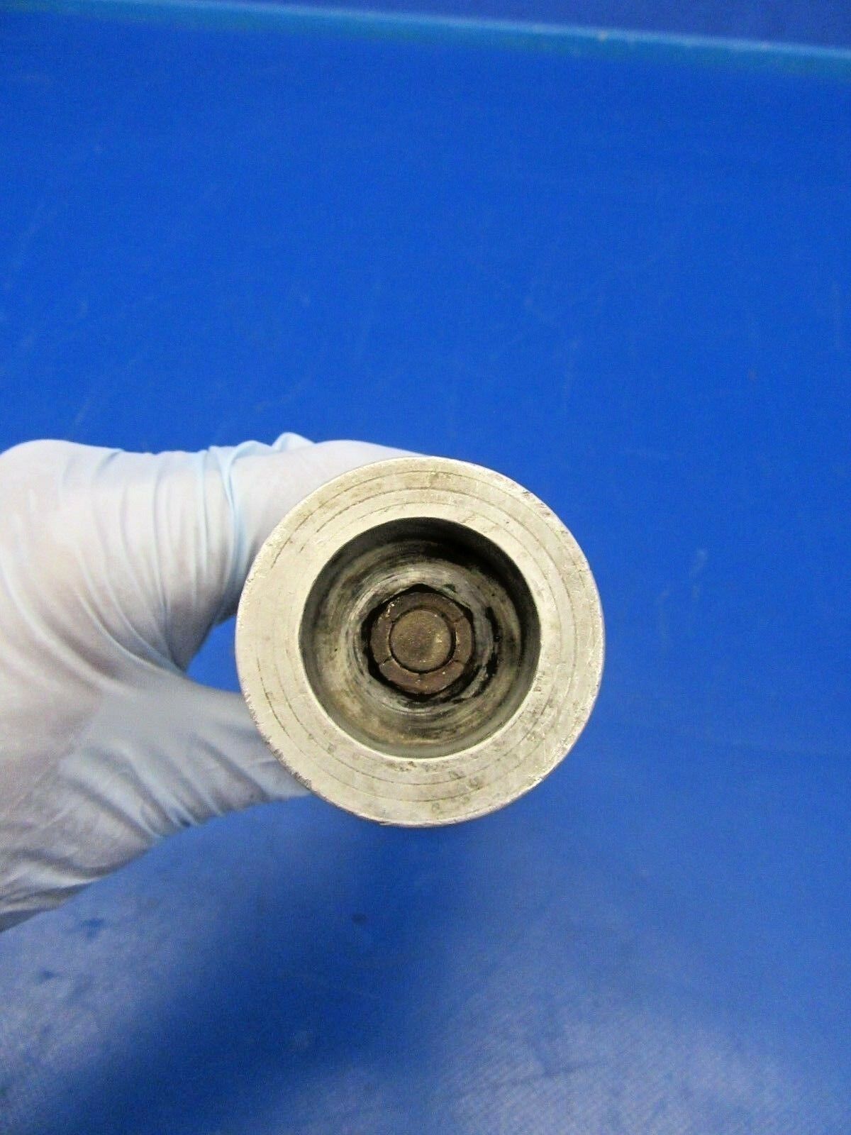 86062-86 Piper PA-24-250 Comanche Axle Main Wheel 6.00 x 6 (0818-373)