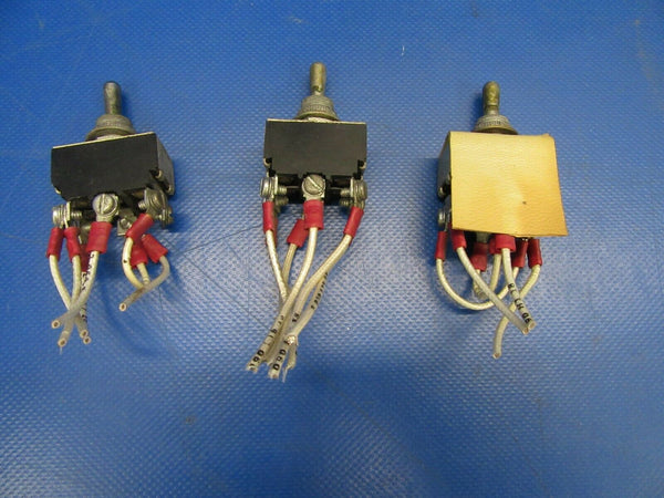 Cessna 310 / T310Q Toggle Switches P/N AN-3027-1 LOT OF 3 (0519-489)