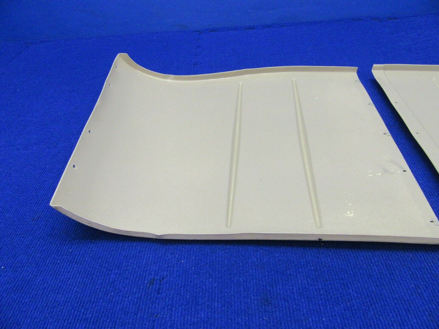 Piper PA-32-300 Baggage Compartment Headliner LH & RH 68633-02 (1121-467)