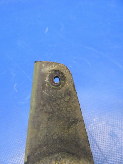 Piper PA-28-140 Flap Torque Tube P/N 62705-000 (1018-171)