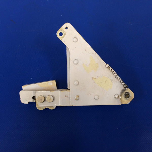 Beech Baron 58 Uplock Assy RH P/N 60-810092-20 (0117-91)