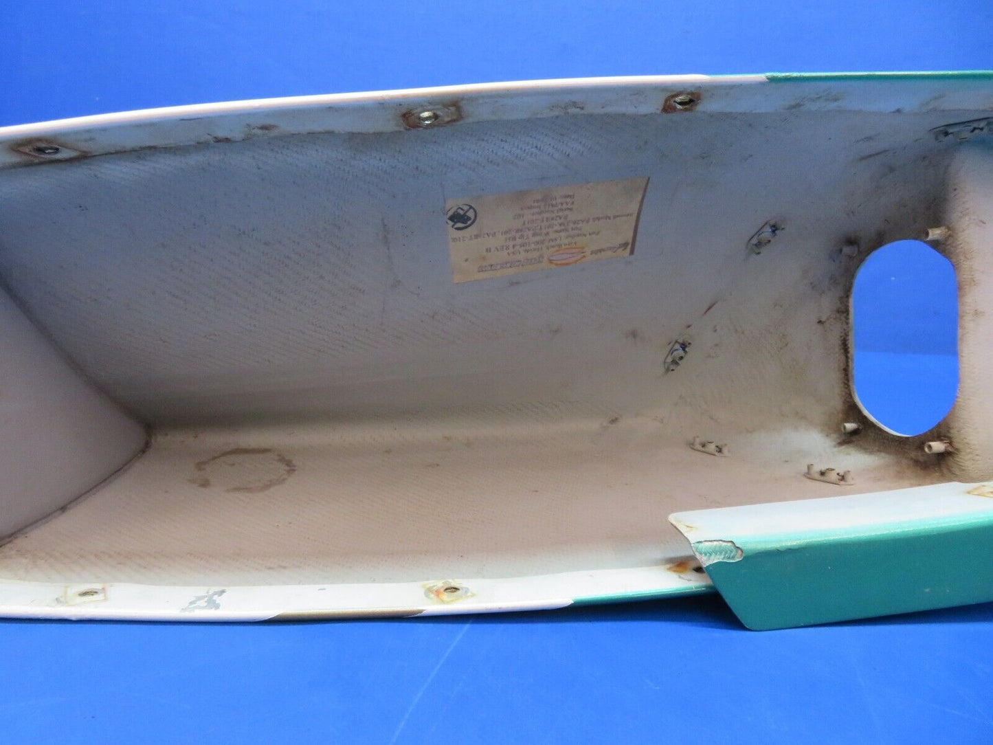 Piper PA-28-201T Dakota LoPresti RH Wing Tip Assy P/N LSM-200-105-4 (1222-928)