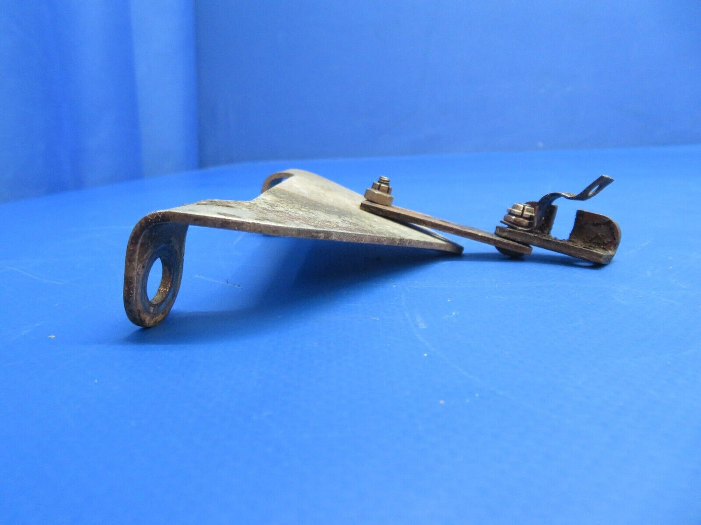 Piper PA-28R-201T Propeller Governor Bracket for Hartzell E-5 (1122-834)