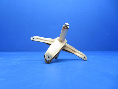Cessna 188B AGpickup RH Flap Bellcrank Assy P/N 0523535-10AGW (0723-526)