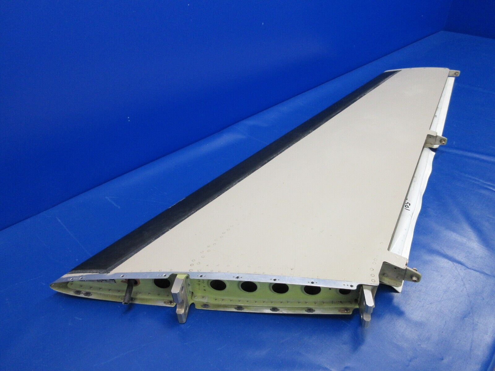 Piper Aerostar Horizontal Stabilizer P/N 220000-01 (1223-25)