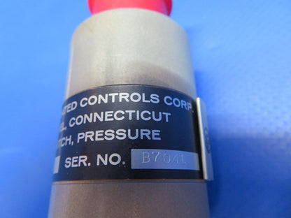 Consolidated Controls Pressure Switch P/N 6607A-1-85 NOS (0922-54)