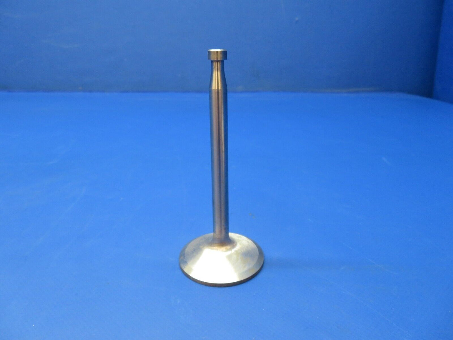 Lycoming Intake Valve P/N LW12326-1 NOS (1122-364)