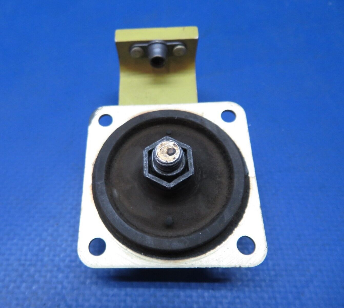 Beech 95-B55 Instrument Panel Shock Mount & Support P/N 96-324075 (0523-1012)