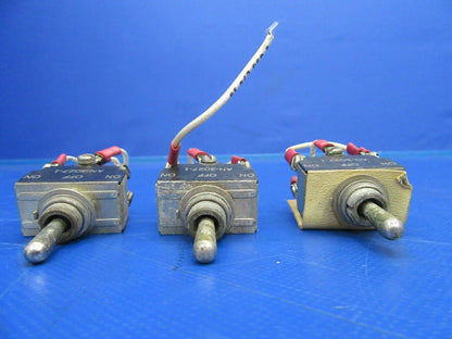 Cessna 310 / T310Q Toggle Switches P/N AN-3027-1 LOT OF 3 (0519-489)