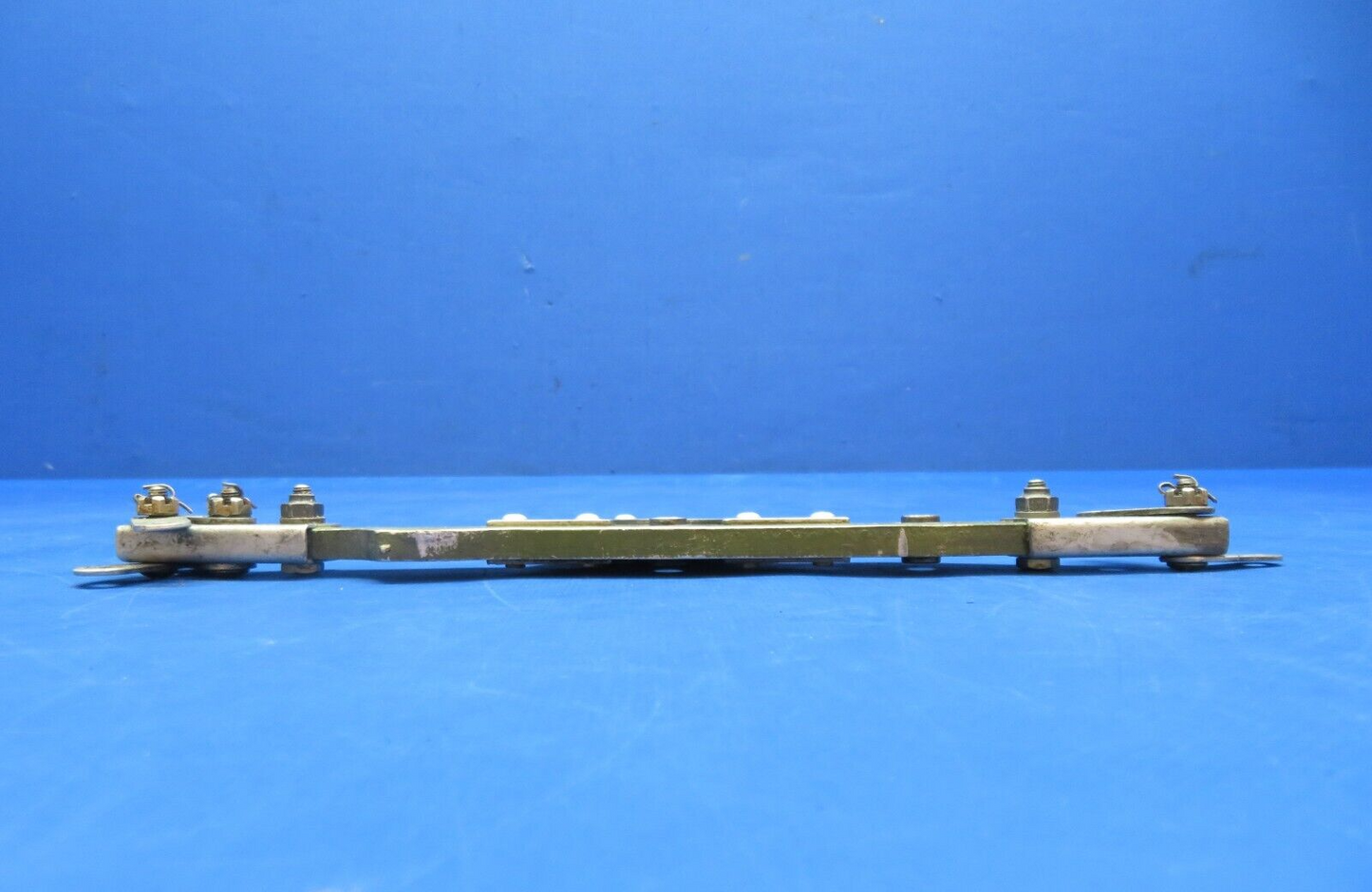 Cessna 310 / 310Q Bellcrank Assy Elevator AFT P/N 0814007-1 (0823-655)