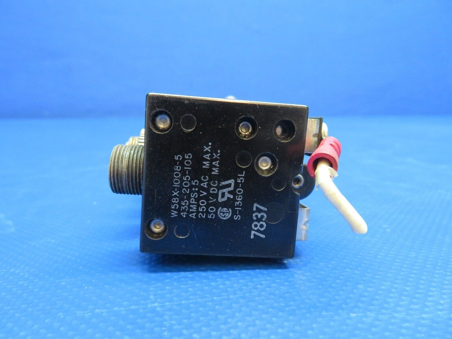 Beech D95A Travel Air Toggle Switches & Circuit Breakers LOT OF 13 (0324-1725)