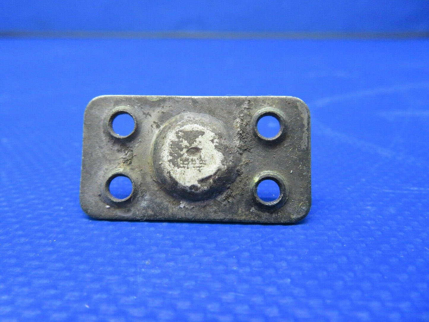 Piper PA-31 Navajo Pin Assy Top Cowl P/N 41812-00, 41812-000 (0521-706)