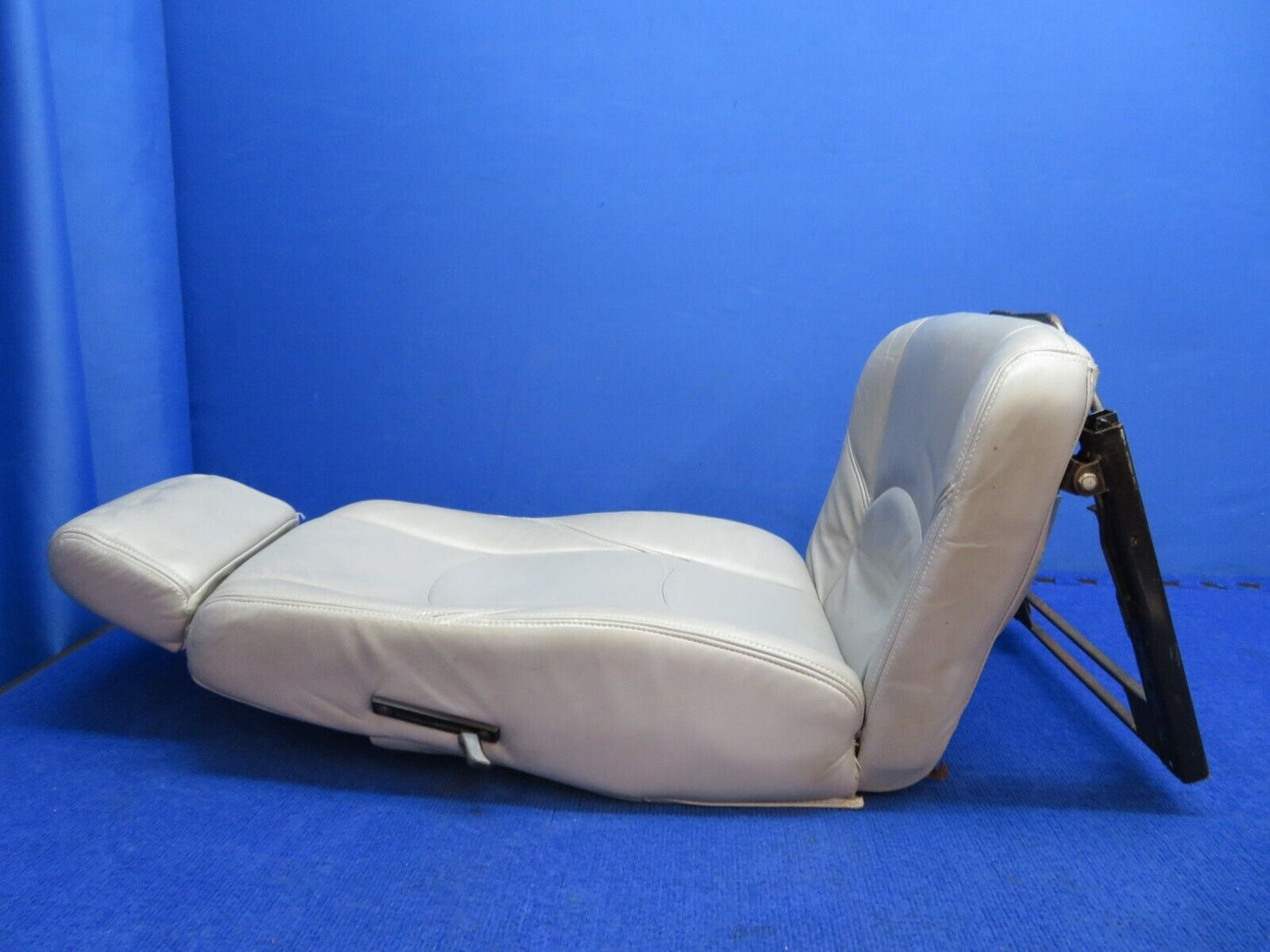 Socata TB-10 Co-Pilot Seat: Sheetmetal Seatpan w/ Reclining Backrest (0722-329)