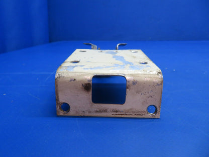 Piper PA-28R-201T Cabin Door Latch Assy w/ Cover P/N 79515-04 (1122-827)