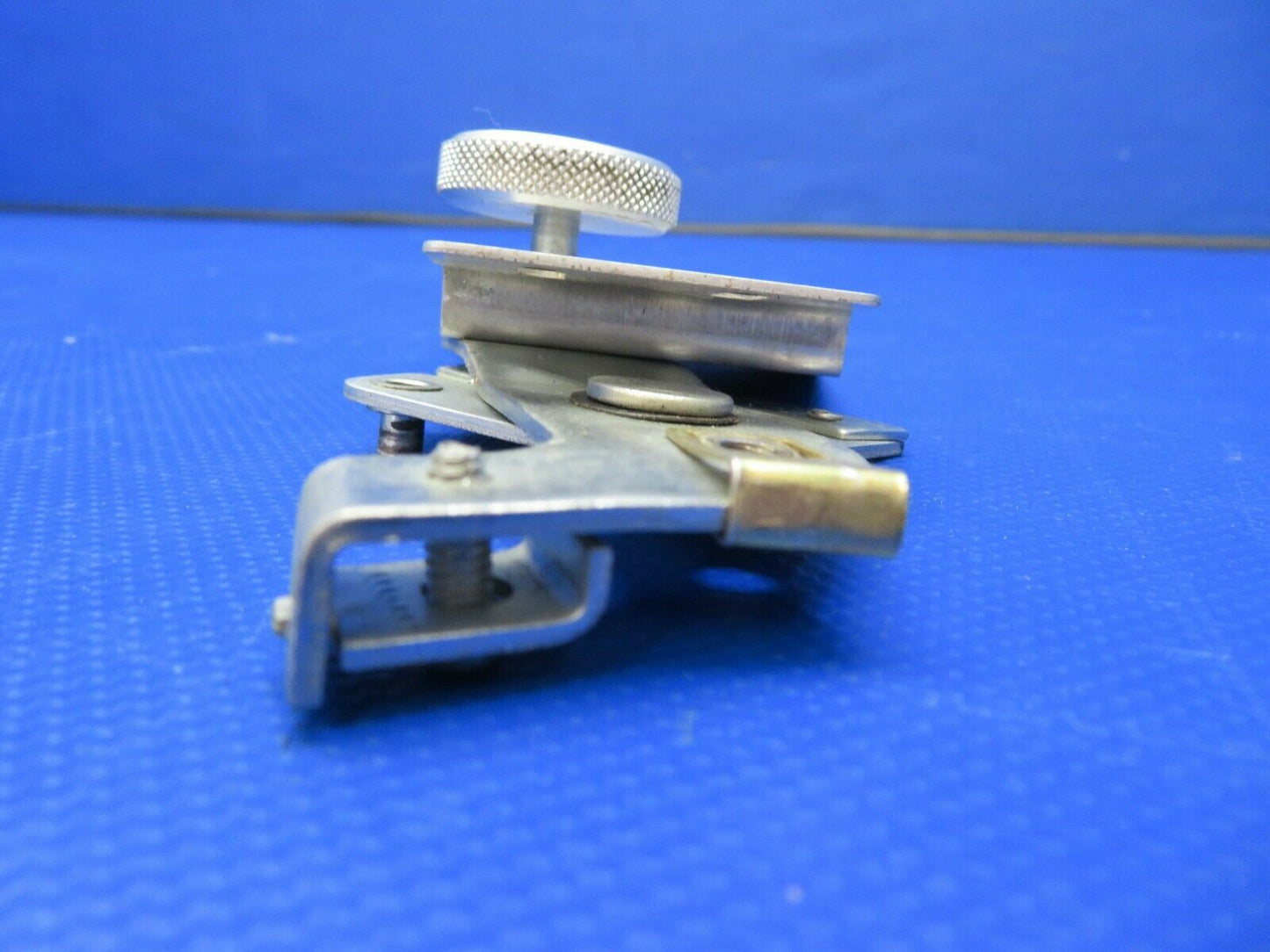 Beech 58 Baron Fresh Air Control & Mounting Bracket P/N 58-530100-1 (0521-97)