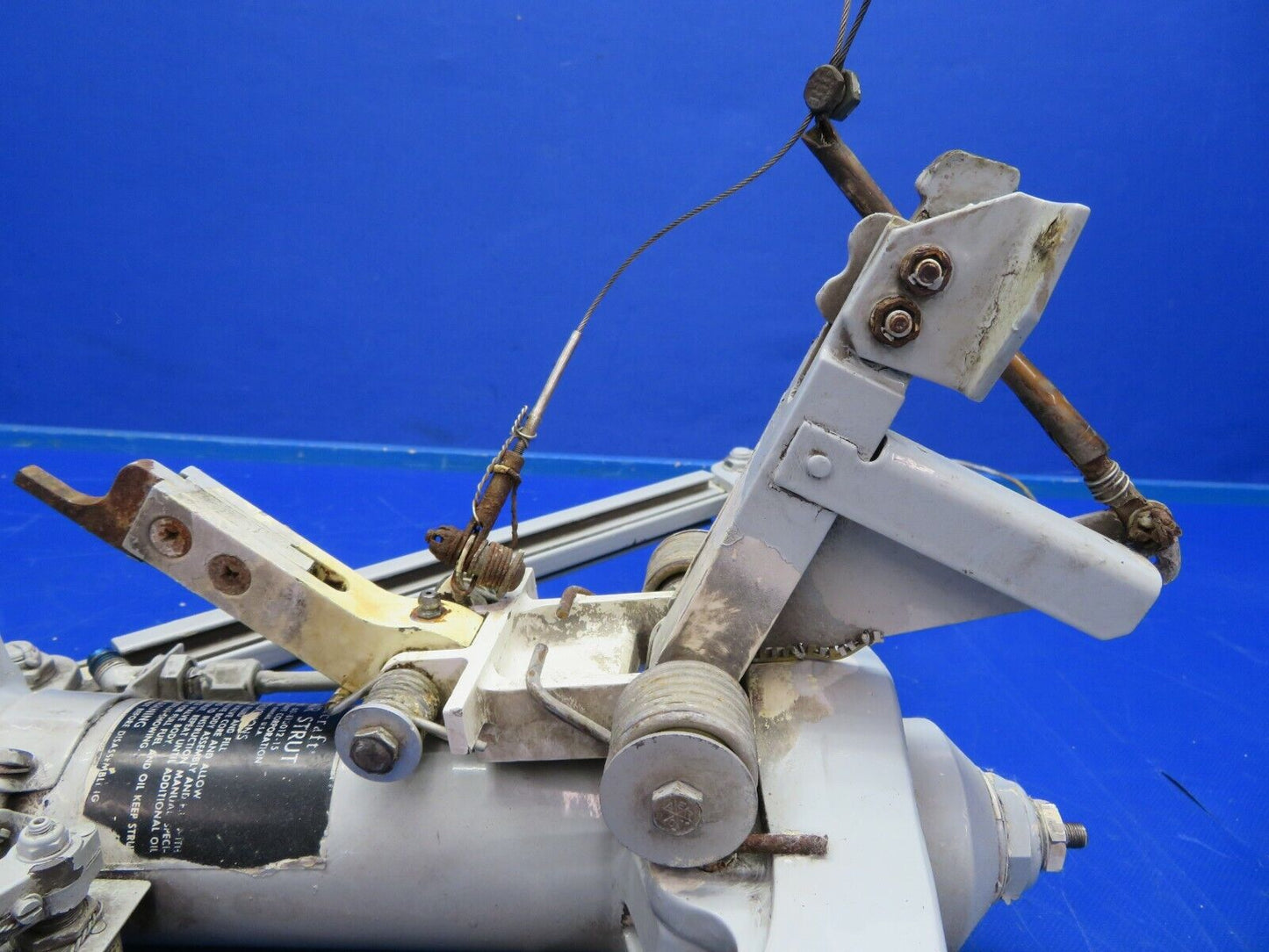 Beech 58P Landing Gear Brace & Strut LH P/N 60-810014-1, 35-815251-9 (0620-567)