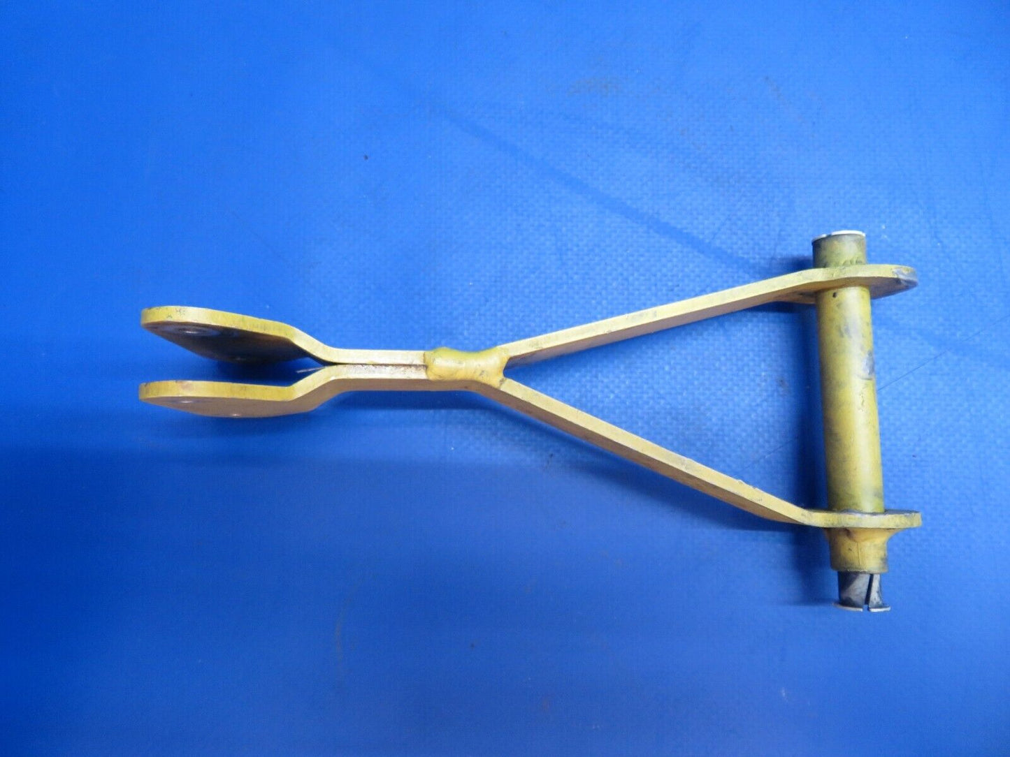 Lake LA-4-200 Idler Assy Elevator P/N 2-7138-1, 2-7138-3 (1222-731)
