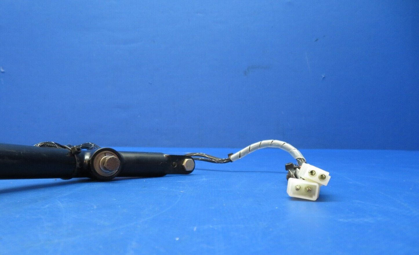 Diamond DA-42 Aileron Control Stick Assy RH P/N D60-2703-11-00 (0623-471)