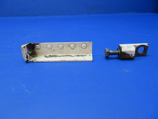 Piper PA-32RT-300 Lance Upper Drag Brace Fitting P/N 38041-02 (1122-347)