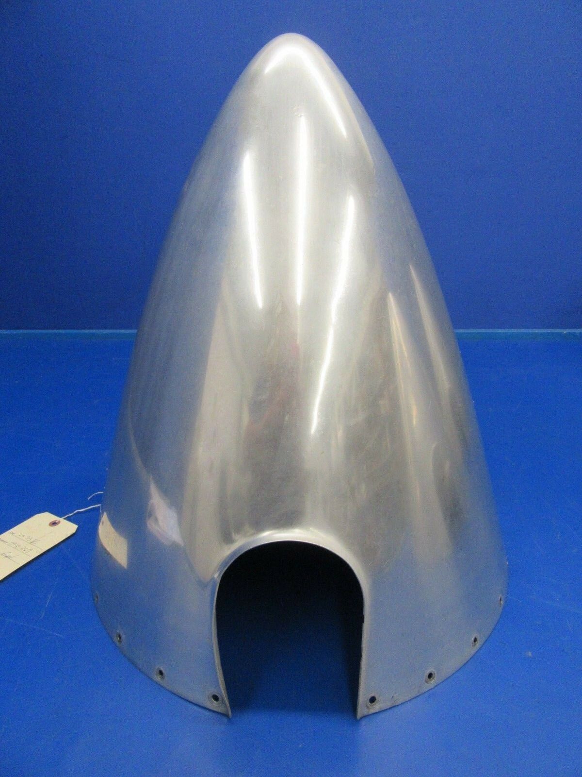 Embraer EMB-110 P2 Bandeirante Bandit Propeller Spinner (0918-267)