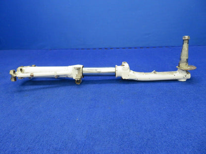 1956 Cessna 310 Main Landing Gear RH P/N 0841000-96 (0422-76)