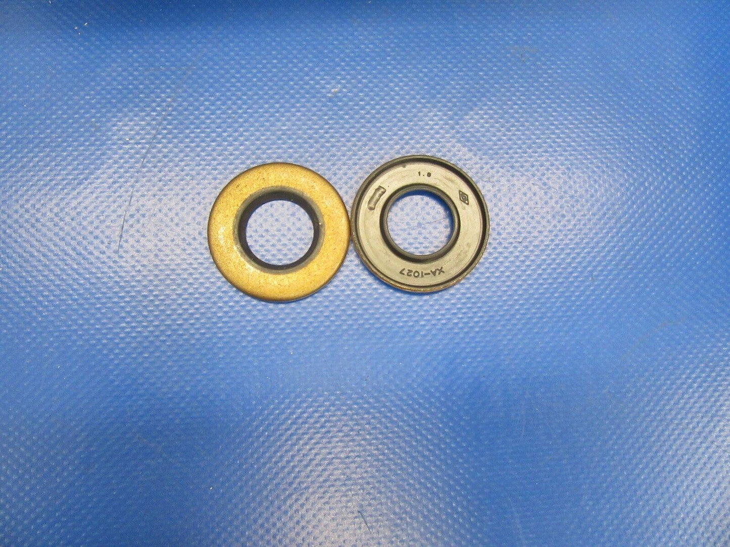 Freudenberg/NOK Shaft Seals P/N AF7027EO & XA-1027 NOS Lot of 40 (0917-26)