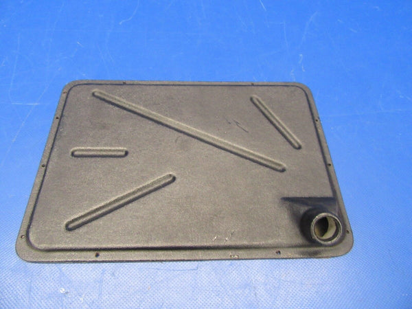 Cessna Plastic Avionics Cooling Vent Difuser (1018-79)