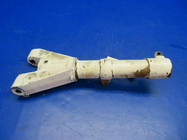 Cessna 310P Landing Gear Cylinder & Trunnion Assy LH P/N 5041000-209 (0720-305)