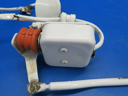 Beech Baron E-55 Main Gear Clamp, Safety Switch P/N 95-361015-601 (0120-439)