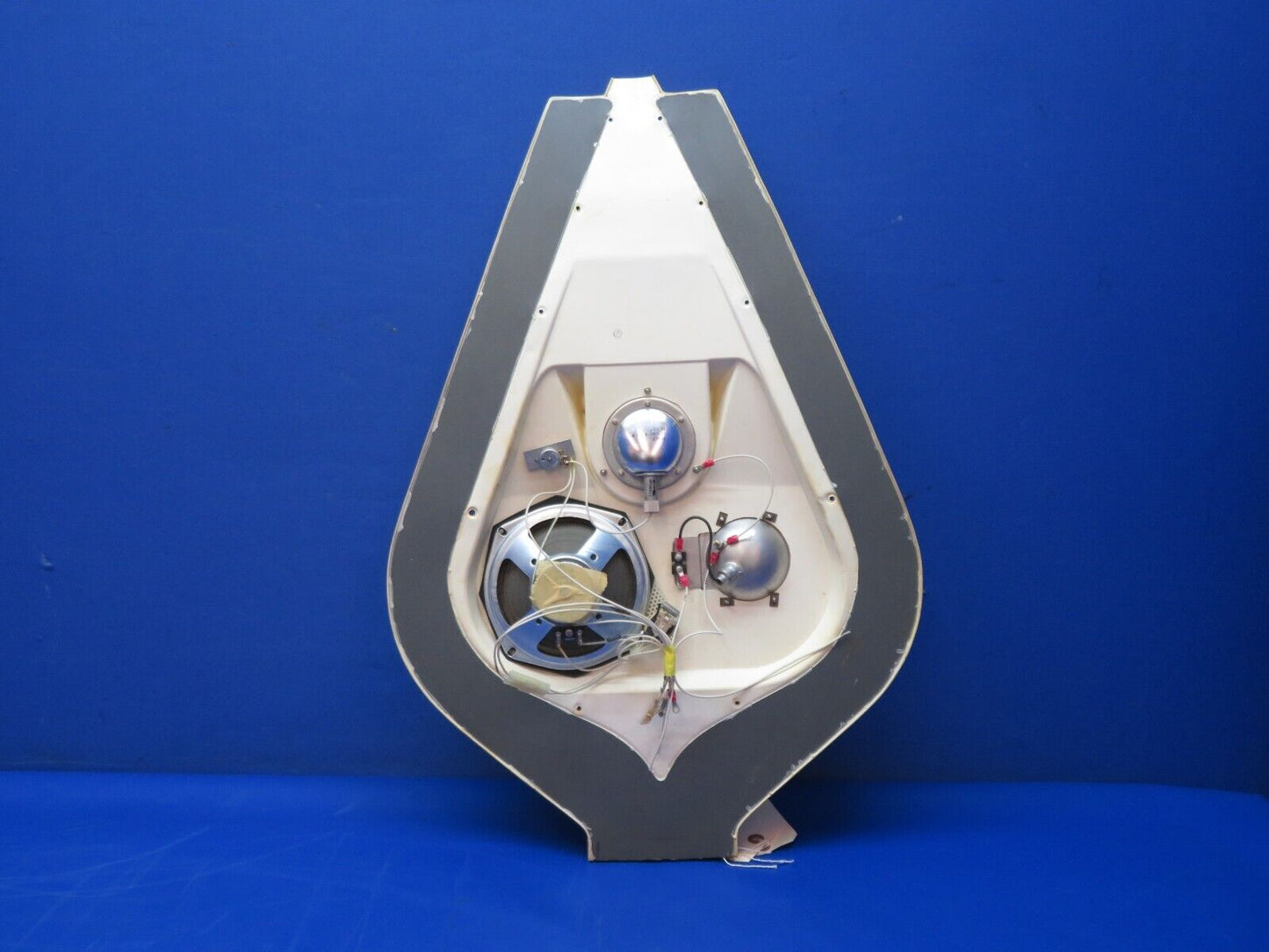 Piper PA-28 236 Panel Assy Cabin Light w/ Speaker 12v P/N 76496-12 (0623-598)
