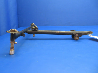 Piper PA-28-180 Cherokee Control Column Tee Bar Assy P/N 62703-33 (0323-729)