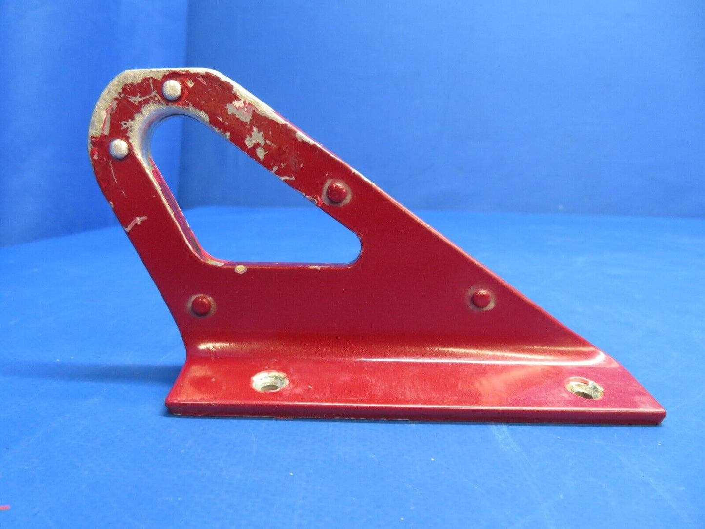Piper PA-28-180 Cherokee Tailskid Assy / Tie Down P/N 66769-00 (0323-646)
