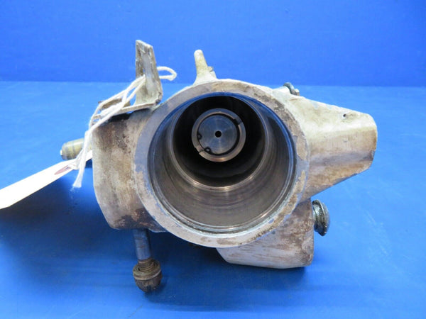 Piper PA-28R-180 LH Main Gear Trunnion P/N 67926-04 (1223-101)