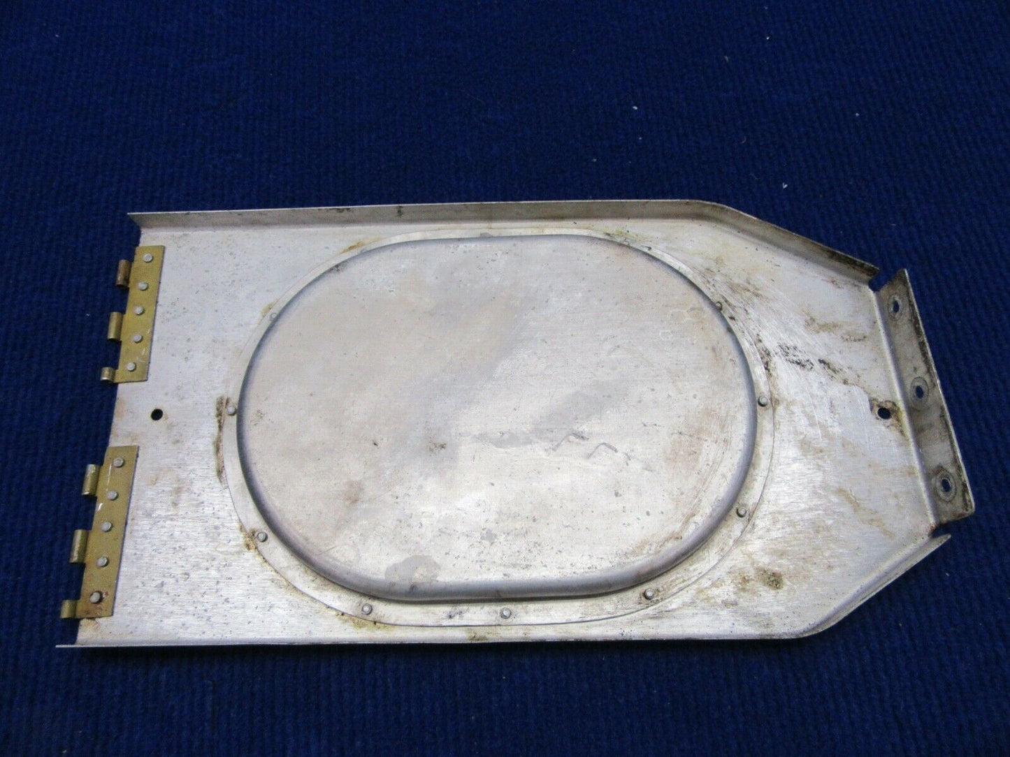 Beech Baron 95-B55 Fuel Cell Door / Liner Access RH 95-110014-654 (1121-559)