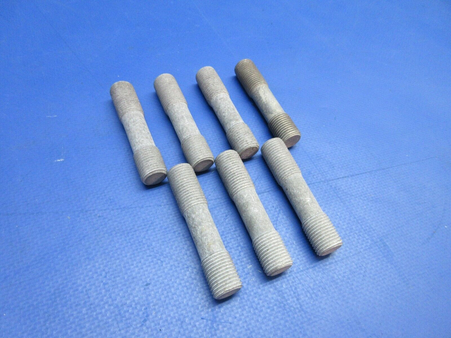 McCauley Threaded Propeller Stud w/ 8130 LOT OF 7 P/N B-4471 NOS (0523-391)