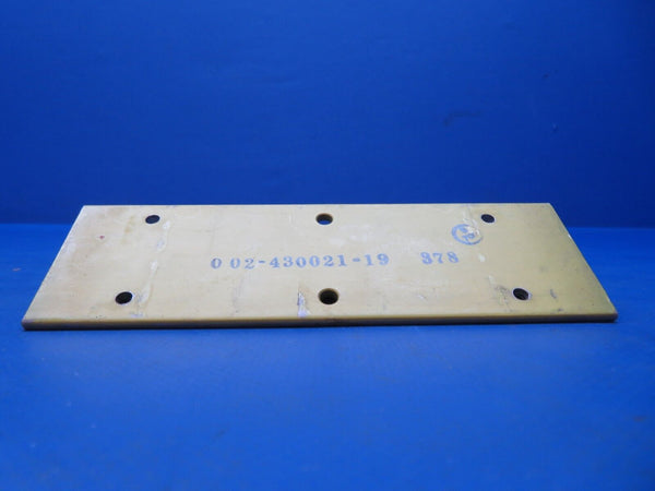 Beech 95-B55 Baron LH / RH Center Seat Track Front P/N 002-430021-19 (0523-998)