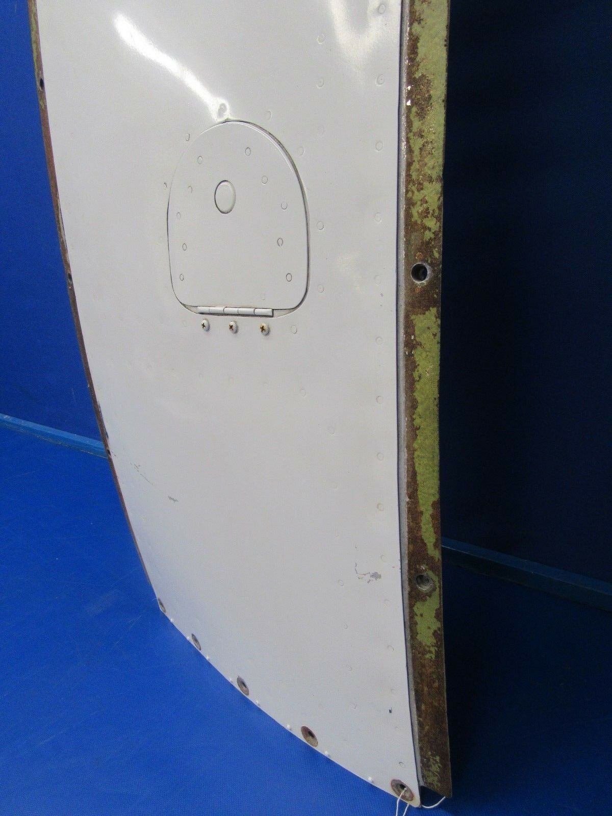 Piper Seneca II Top Center Cowl P/N 37207-101, 67995-002 (0818-255)