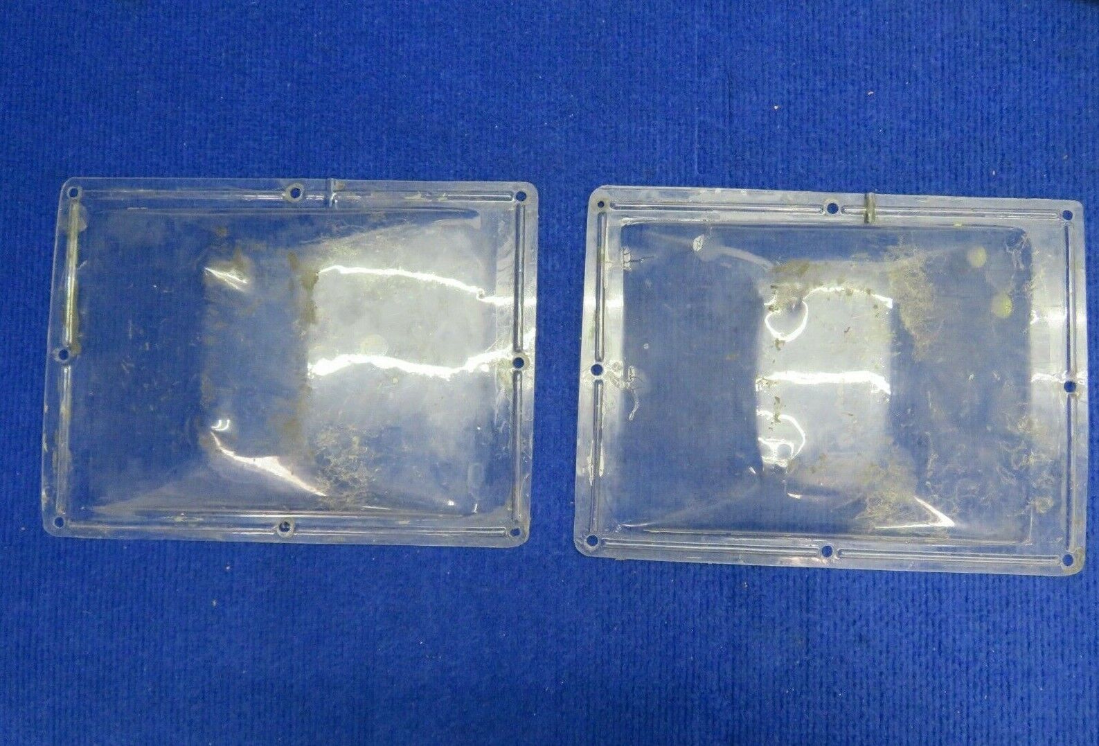 Beech 58 Baron Cover Headliner Lights P/N 106-530066-1 LOT OF 2 (0422-319)