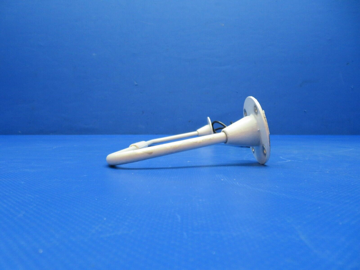 Cessna 401 / 401A Comant VOR/LOC/GS/ Antenna Set P/N CI205-1 (1223-346)