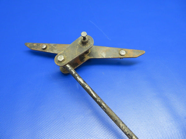 Piper PA-28-140 Aileron Bellcrank RH P/N 62771-02, 62766-00 (1220-138)