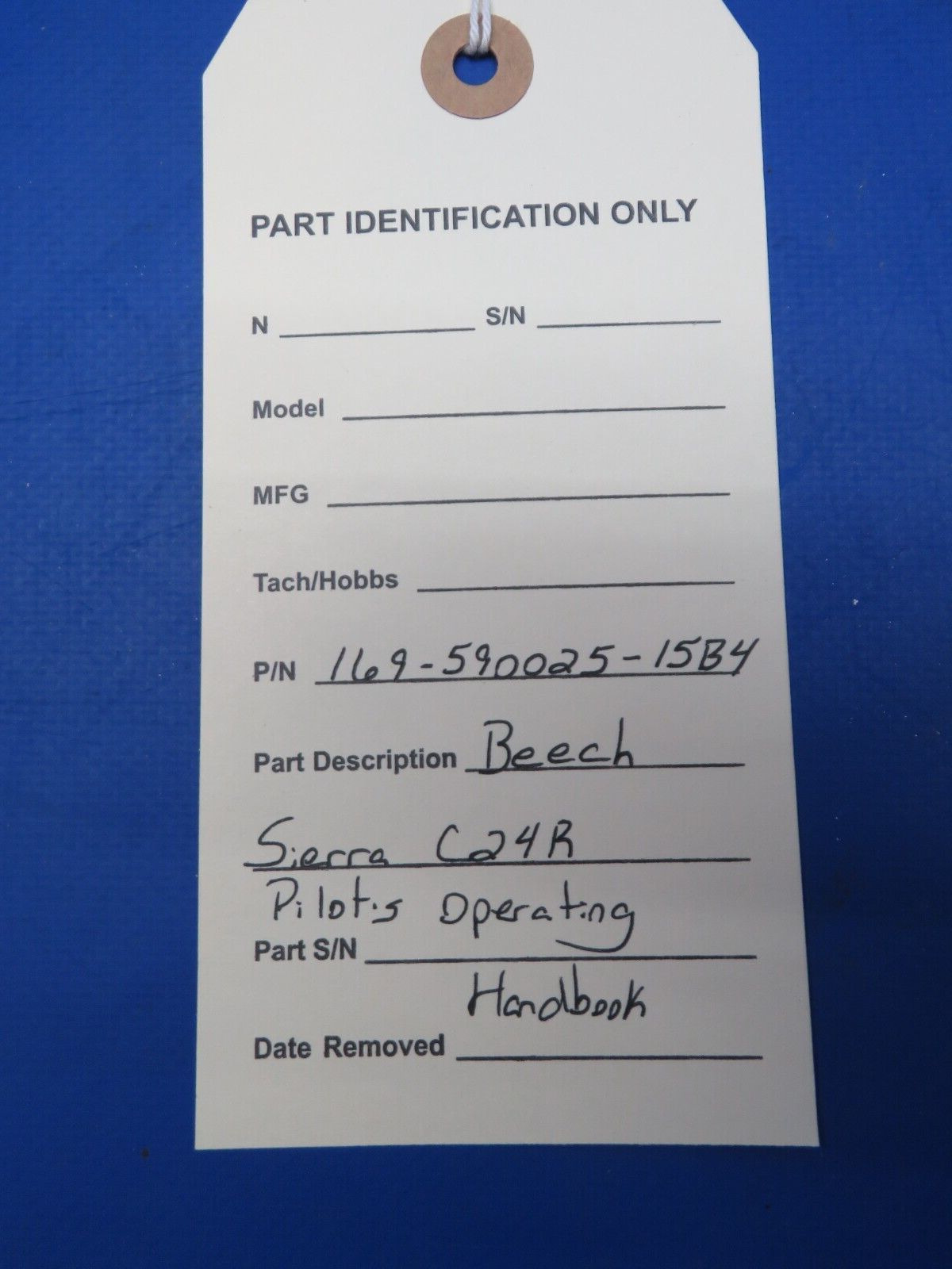 Beech Sierra C24R Pilots Operating Handbook P/N 169-590025-15B4 (0723-620)