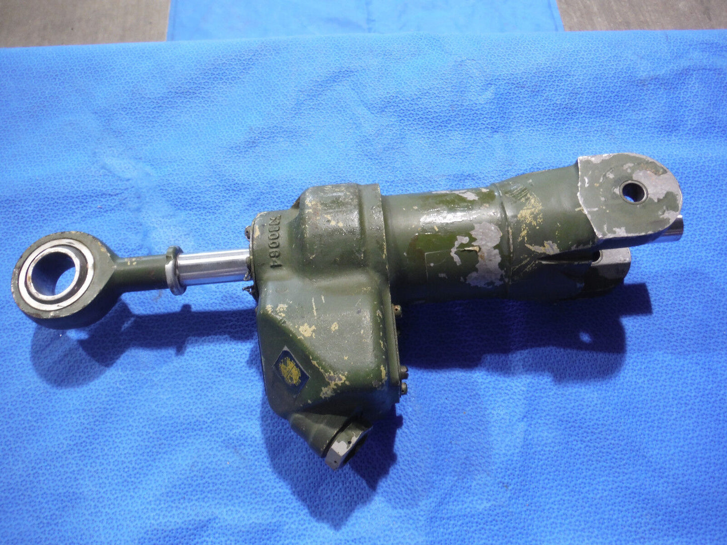 North American Rockwell / Delco Shock Absorber P/N 3171525  (0915-31)