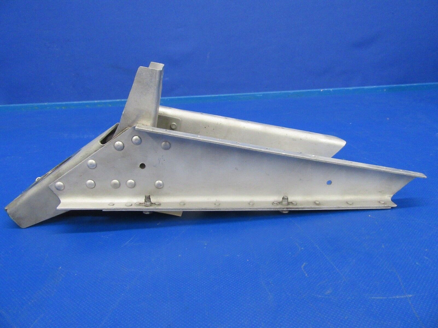 Cessna P210 Engine Mount Assy LH FWD P/N 1213433-42 (0119-71)