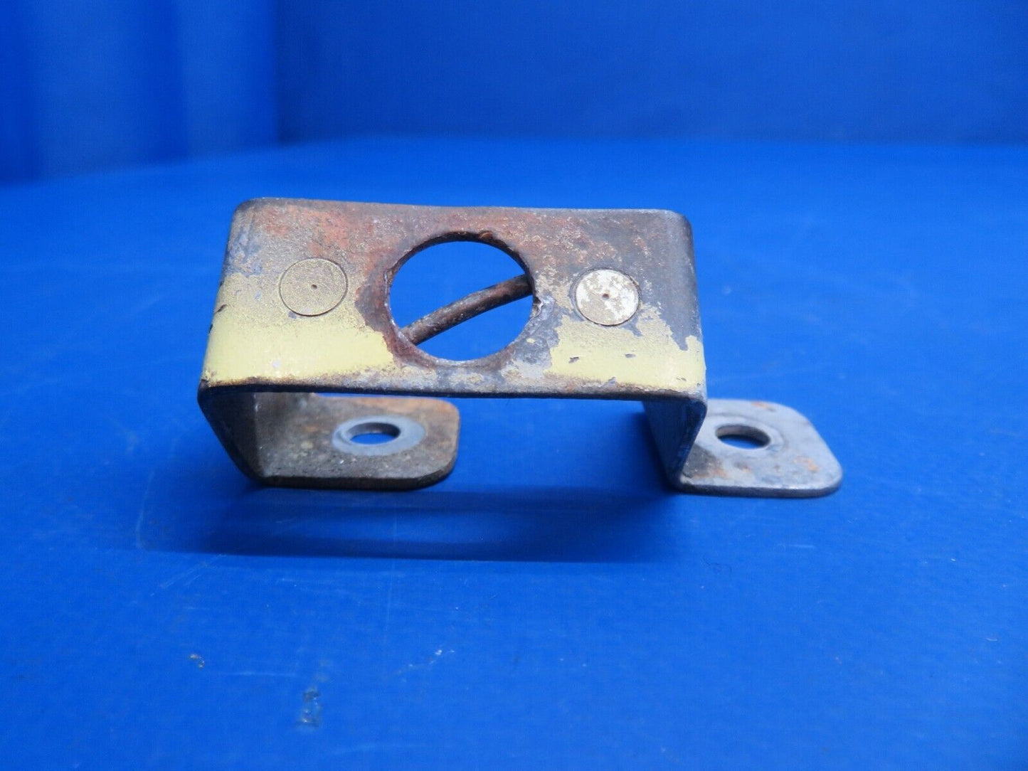 Beech C-35 Bonanza Cowling Fastener Bracket P/N 35-910244 LOT OF 5 (1222-541)